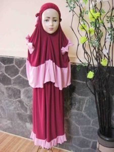 PLUS-TAS-mukena-anak-bayi-batita-2-3th-triple-pita-Maroon-Pink-76-terdiri-dari-mukena